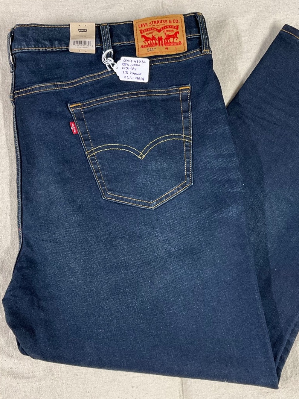 Levi's 541 Athletic Taper Jeans Mens 48×32  Blue Medium Wash Denim NWT